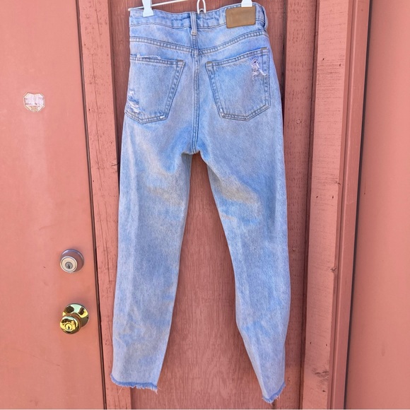 LOGG H&M distressed light wash jeans size 2 Taylor Swift vibes - Picture 3 of 7